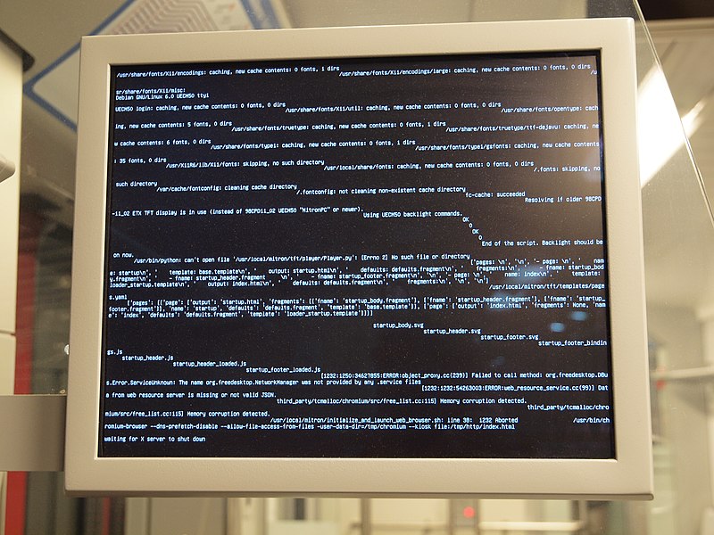 File:Crashed Linux display on VR local train.jpg