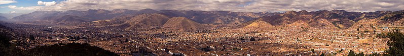 ファイル:Cusco, Peru -panorama 15-07-2009.jpg