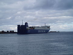 MS Tor Corona departing Copenhagen, March 2008. DFDS Tor Line.jpg