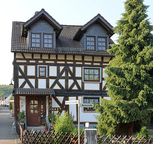 Dillhausen - Gartenfeldstraße 2 (KD.HE 51687 1 07.2015)