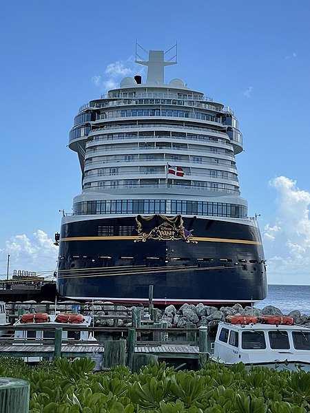 File:Disney Wish at Castaway Cay stern.jpg