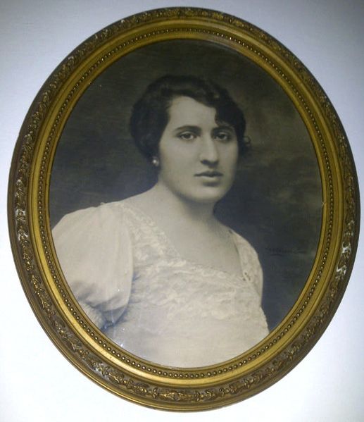 File:Doña Matilde Díaz Vélez.jpg