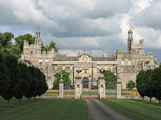 <span class="mw-page-title-main">Drayton House</span> Country house in Lowick