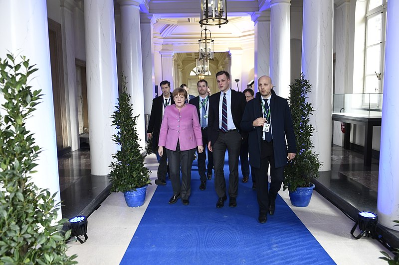 File:EPP Summit, Brussels, March 2017 (32526915883).jpg