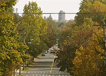 Edgewood Avenue descending to downtown New Haven. Edgewood2.jpg