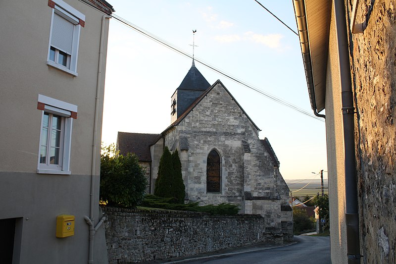 File:Eglise Saint-Rémi d'Olizy.JPG
