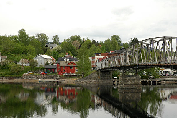 Sundet, the municipal center, with the old bridge