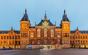 Estación Central, Ámsterdam, Países Bajos, 2016-05-30, DD 01-03 HDR.jpg