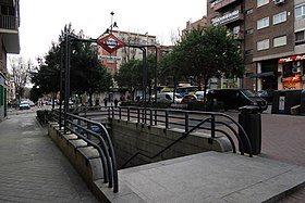 Havainnollinen kuva artikkelista Puerta del Ángel (Madridin metro)