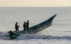 Fishing Boat Waves Devaneri Mahabalipuram Sep22 A7C 02637.jpg