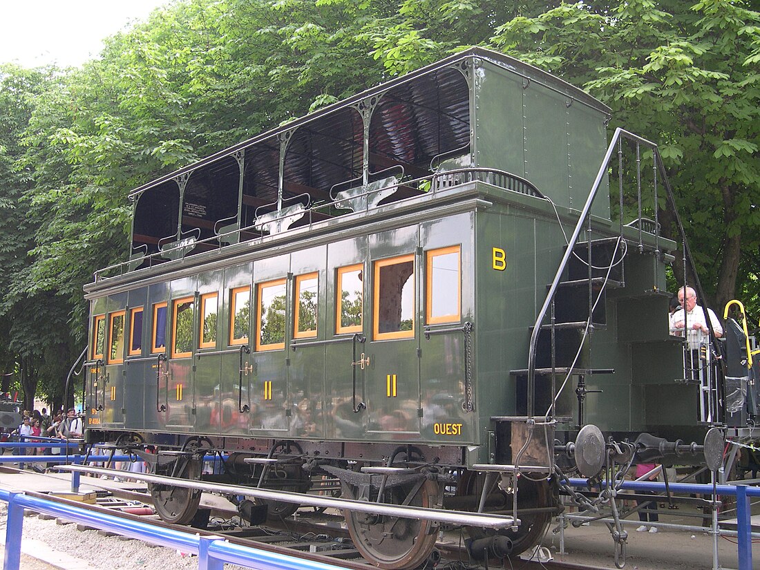 Voiture Ouest à impériale