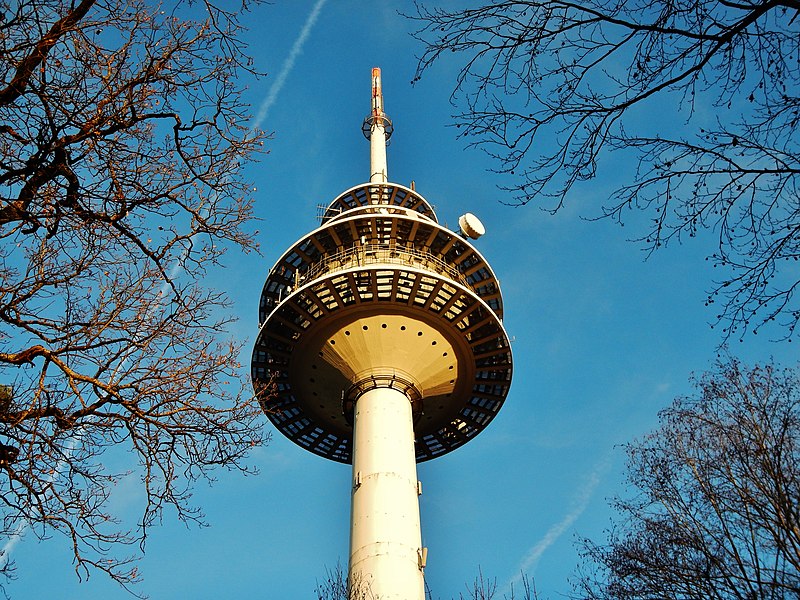 File:Funkturm Betzenberg (Telekomturm bei Waldenbuch-Dettenhausen) - panoramio (3).jpg