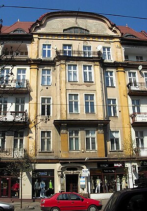 Gdanska caddesinden Carl Rose Apartman
