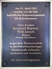 Placa comemorativa de policiais assassinados Spandau 2011.jpg