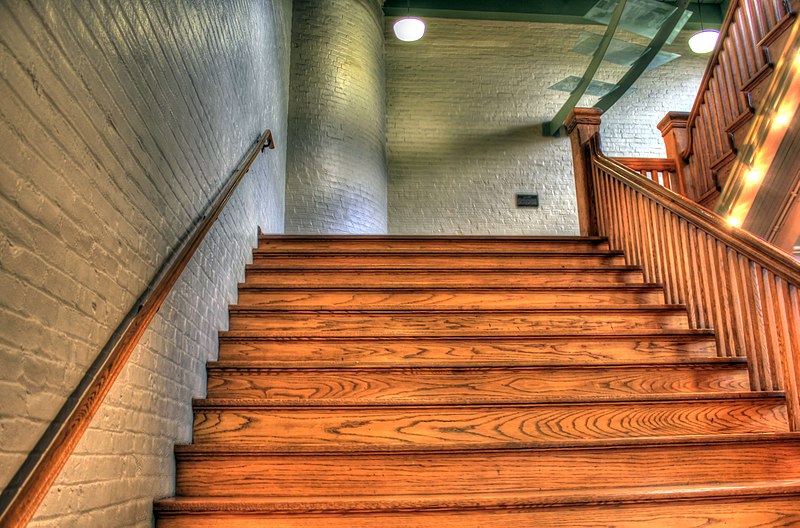 File:Gfp-staircase.jpg