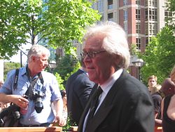 Glen Sather tulossa NHL:n palkintogaalaan vuonna 2006