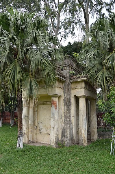 File:Greek Memorial - TSC Complex - University of Dhaka Campus - Dhaka 2015-05-31 2420.JPG