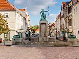 Grossenhain Hauptmarkt Dianabrunnen-03