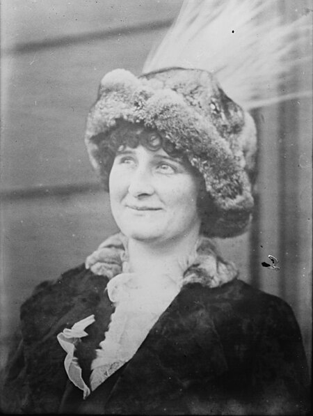 Helene Hathaway Britton in 1915.jpg