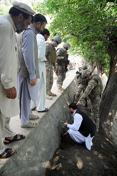 File:Helping to bring water to the people of Kunar 120710-F-NG741-070.jpg