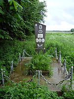 Hubyn Lokachynskyi Volynska-grave of unknown soviet warrior-general view.jpg