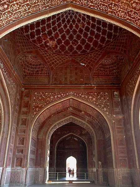 File:Inde Uttar Pradesh Agra Taj Mahal MausoleeJawab Interieur Voute - panoramio.jpg