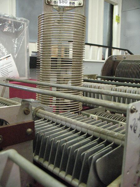 File:Inductors and Capacitors.jpg