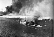 トブルクで連合軍の空襲に遭って炎上沈没した「サン・ジョルジョ」。