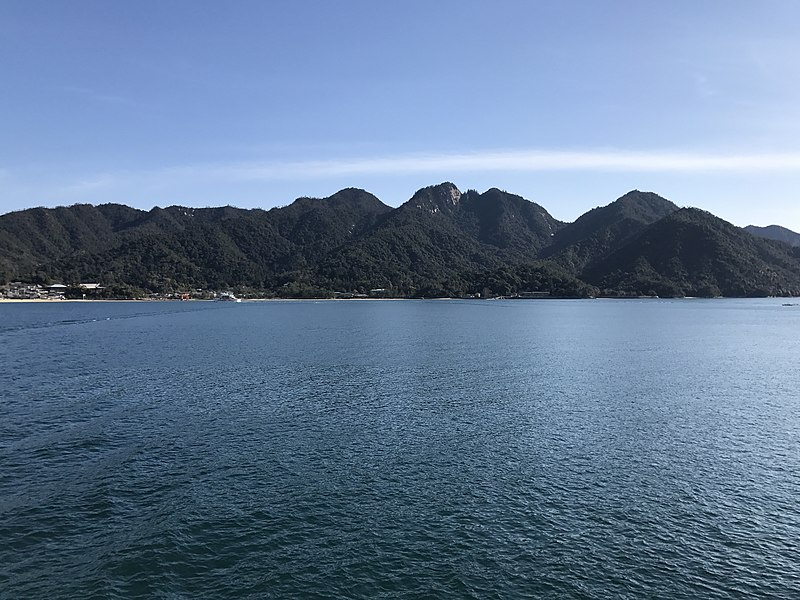 File:Itsukushima Island from JR Miyajima Ferry 12.jpg