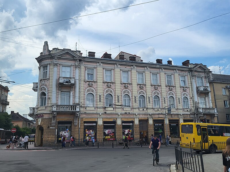 File:Ivano-Frankivsk Downtown (4).jpg