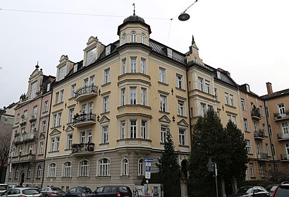 So kommt man zu Kaulbachstrasse mit den Öffentlichen - Mehr zum Ort Hier