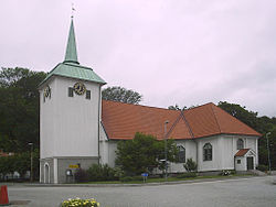 Kungälvs kyrka, den 27 juni 2006.JPG