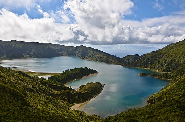 Lagoa do Fogo (English: Lake of Fire), as seen from Miradouro da Serra da Barrosa, along the Água de Pau Massif