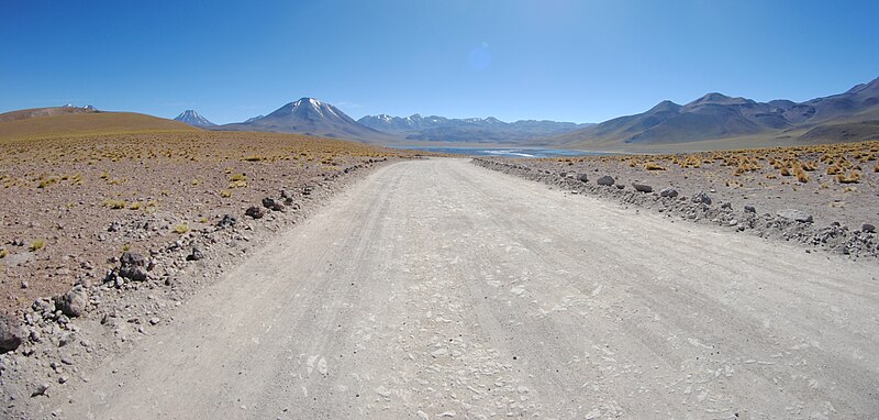 File:Laguna Miscanti - Atacama (8205778317).jpg