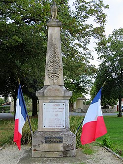 Le monument aux morts de Saint Vincent de la Châtre 79.jpg