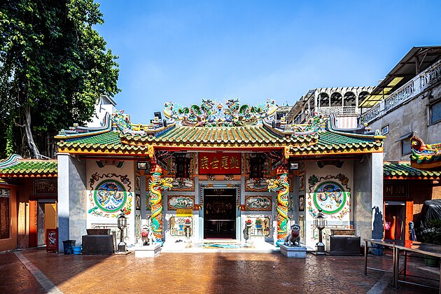 Leng Buai Ia Shrine (built in 1843)