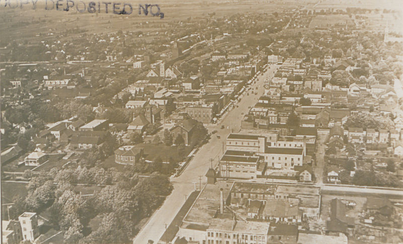 File:Lindsay Ontario from the Air (HS85-10-36003).jpg