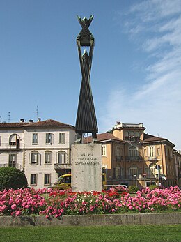 Lodi - pătrat cu medalie de aur - monument al Rezistenței.jpg