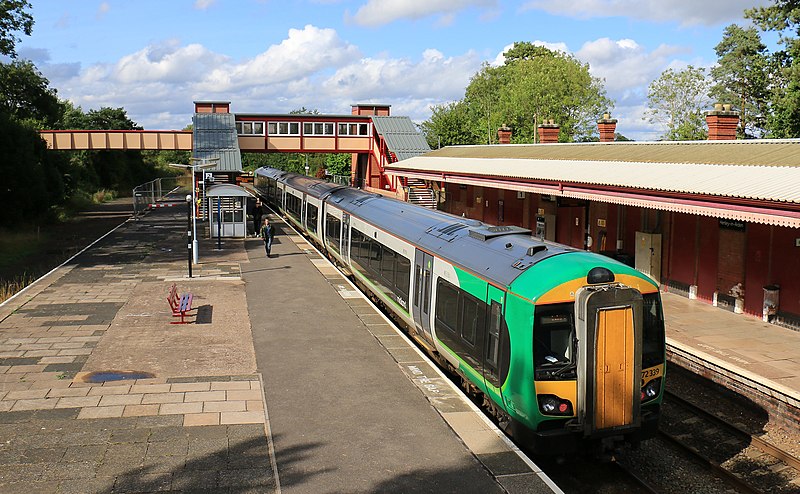 File:London Midland Class 172 339 at Henley in Arden Station - 14878019854.jpg