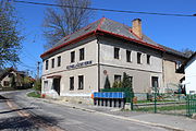 Čeština: Hostinec U české koruny v domě číslo popisné 50 v Loučkách v okrese Semily. This file was created as a part of the photographic program of Wikimedia Czech Republic. Project: Fotíme Česko The program supports Wikimedia Commons photographers in the Czech Republic.