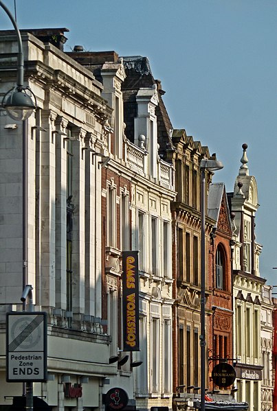 File:Lower Briggate, Leeds (9010701284).jpg