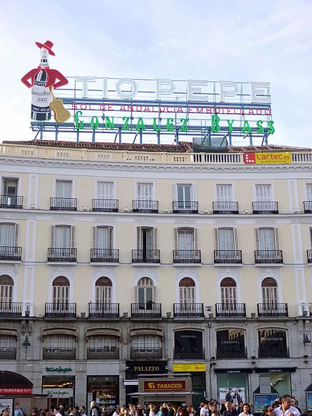 File:Madrid - Puerta del Sol - Tío Pepe.jpg