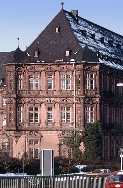 File:Mainz-106-Schloss-Ostfassade-1975-gje.jpg