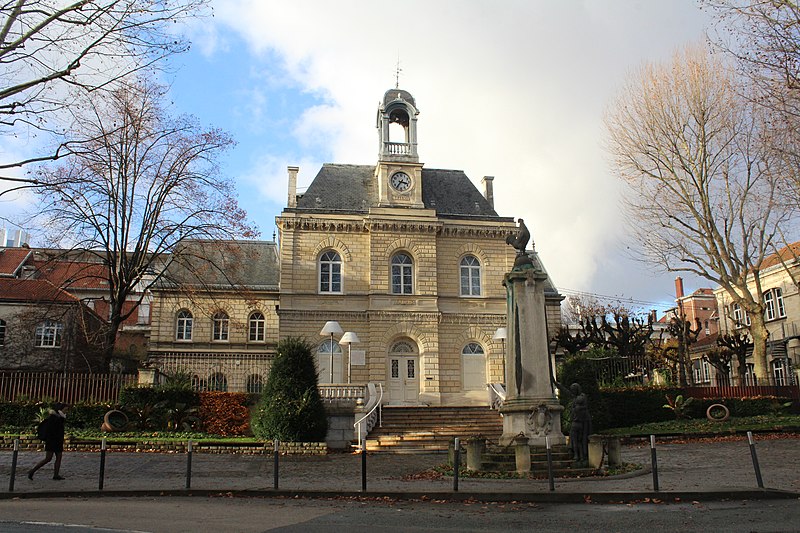 File:Mairie Gentilly Val Marne 8.jpg