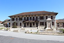 Mairie Peyrieu 08.jpg