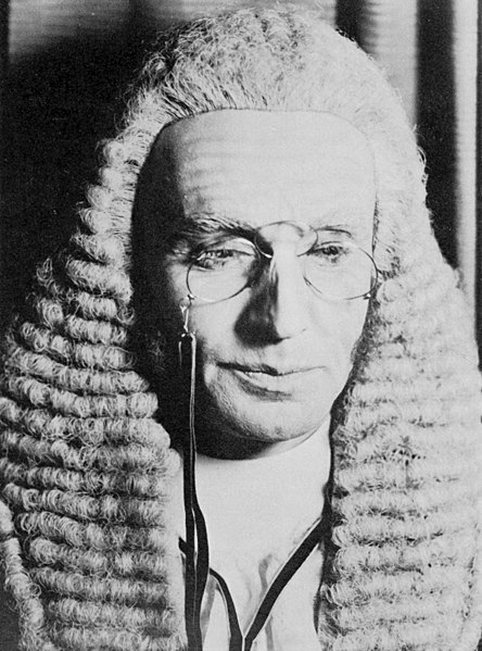 File:Martyn Green as the Lord Chancellor.jpg