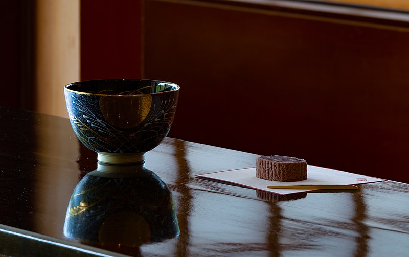 File:Matcha chawan and wagashi at teahouse in Japanese garden.jpg