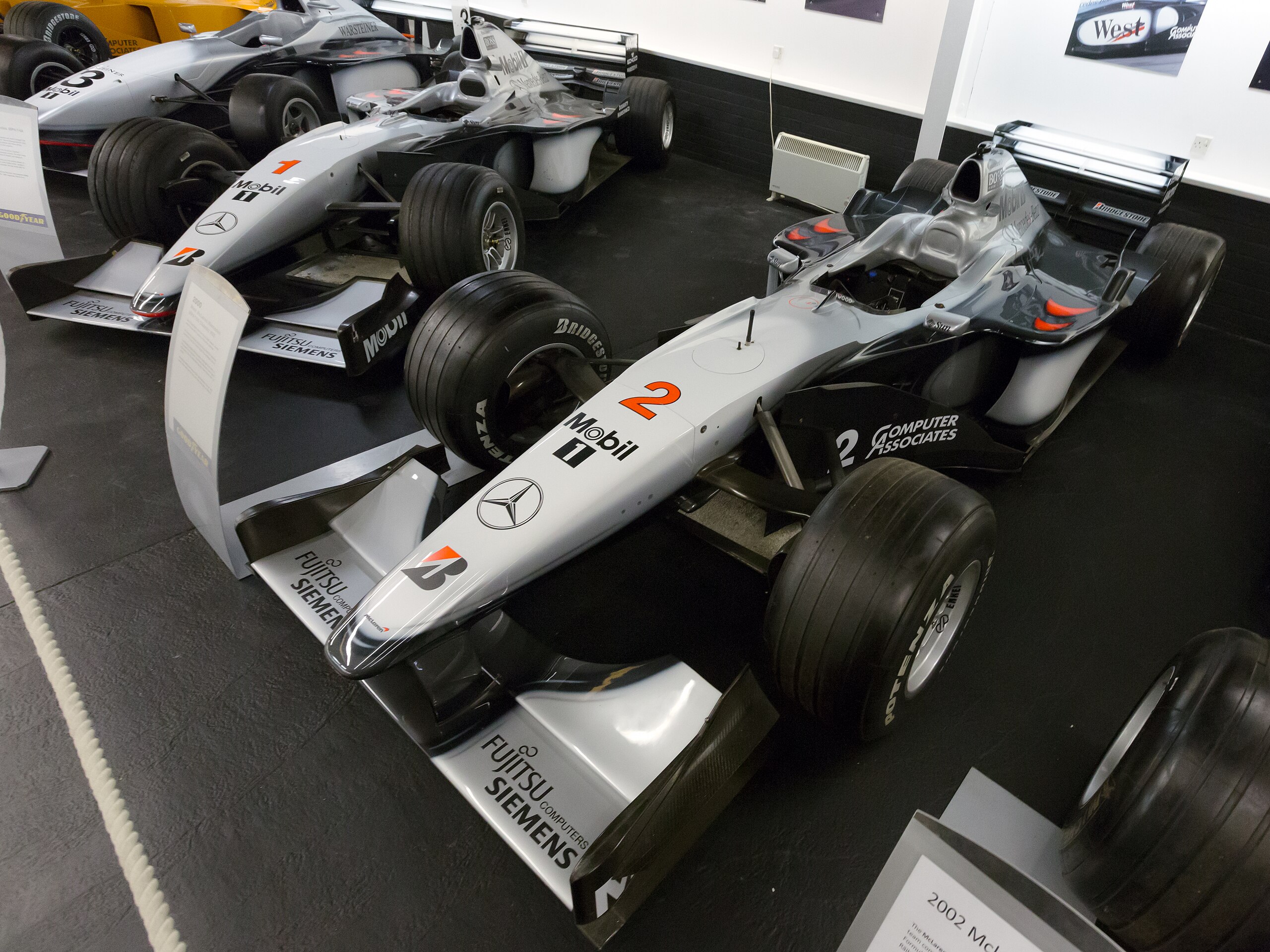 File:McLaren MP4-15 and MP4-14 Donington Grand Prix Collection.jpg - Wikimedia Commons