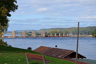 <span class="mw-page-title-main">Lock and Dam No. 10</span> Dam in Wisconsin, USA