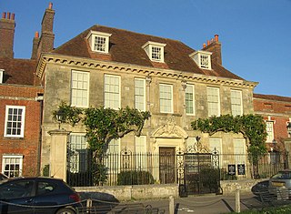 <span class="mw-page-title-main">Mompesson House</span> Mansion in The Close, Salisbury